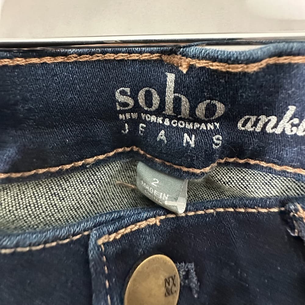 NWT New York & Company NY&Co SoHo Ankle Legging Jeans Distressed Dark Wash Sz 2 - Thumbnail 3