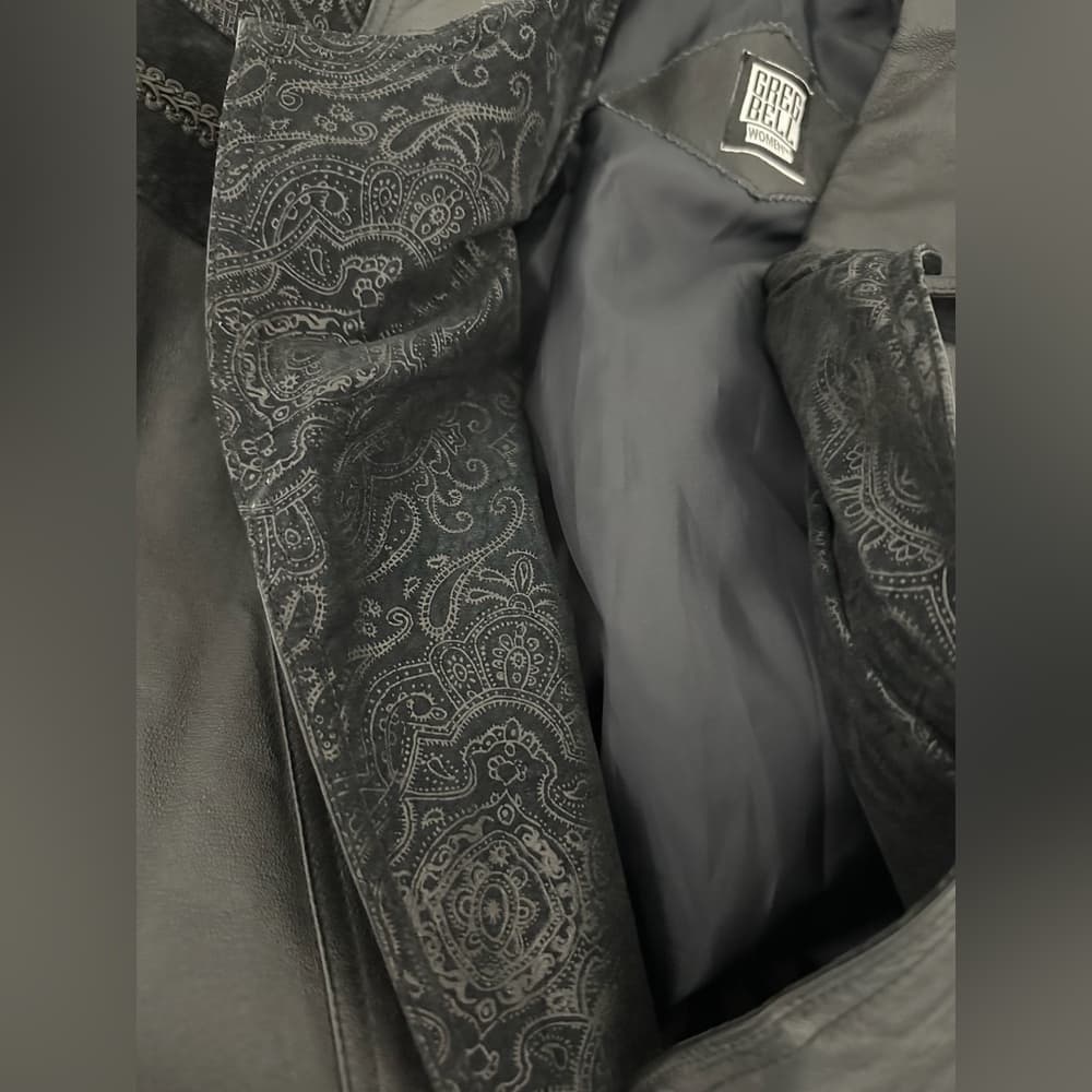 Greg Bell Women Black Leather Long Coat Paisley & Suede Trim Vintage Size Medium - Thumbnail 3