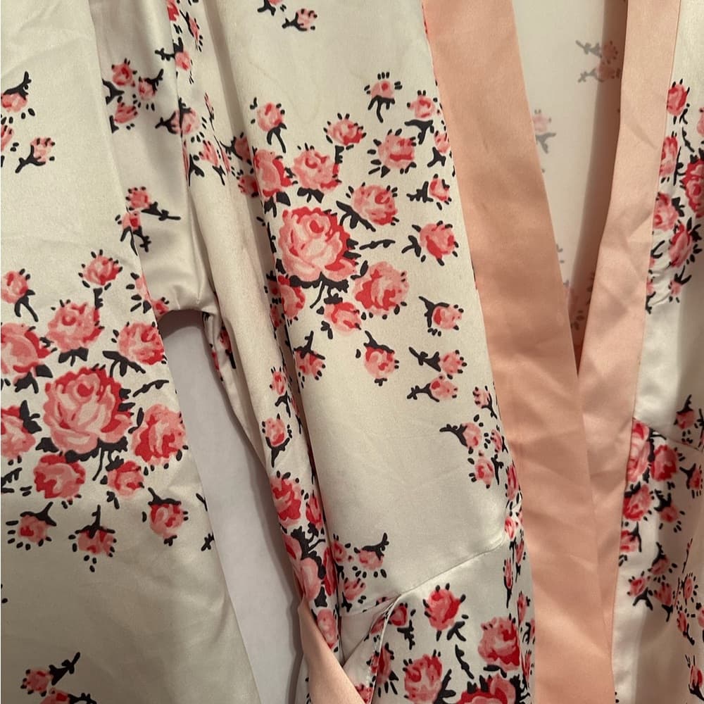 Morgan Lane x FabFitFun Blush Pink Satin Floral Robe Kimono Style Size S/M - Thumbnail 11