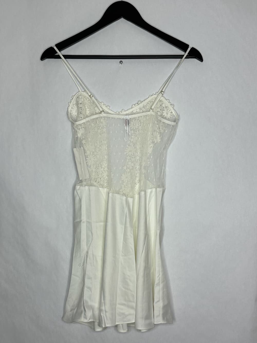 NWT Flora Nikrooz Ivory Lace Satin Chemise Nightgown Slip Dress Small Coquette - Thumbnail 2