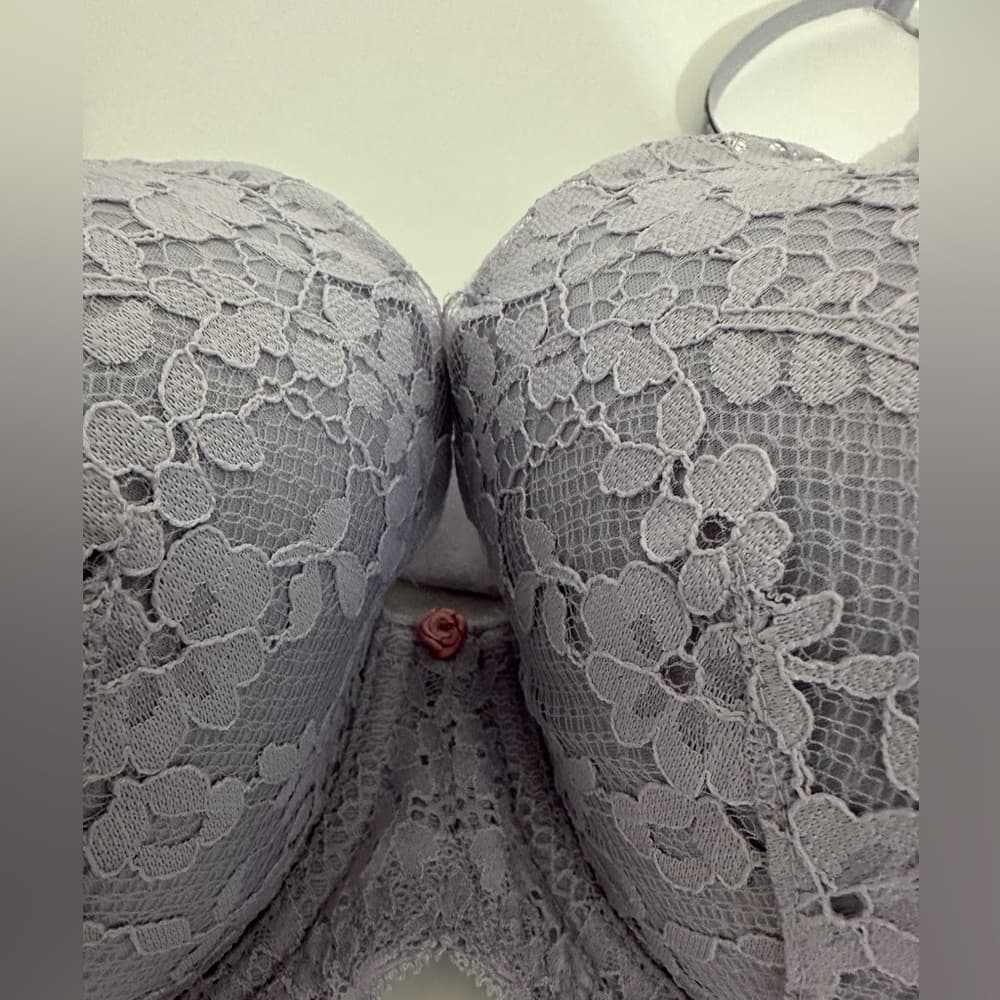 Victoria’s Secret Twinkle Lace Lightly Lined Demi Bra Rhinestone Strap Size 36DD - Thumbnail 6