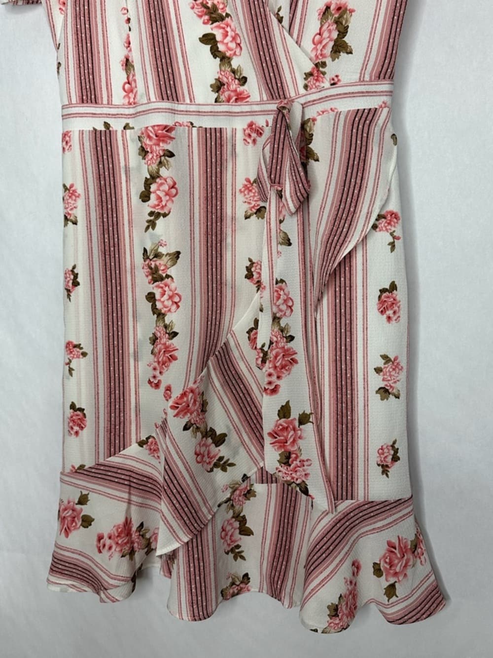 Betsey Johnson Floral Stripe Wrap Dress Pink Rose Cottagecore Size 4 Romantic - Thumbnail 2