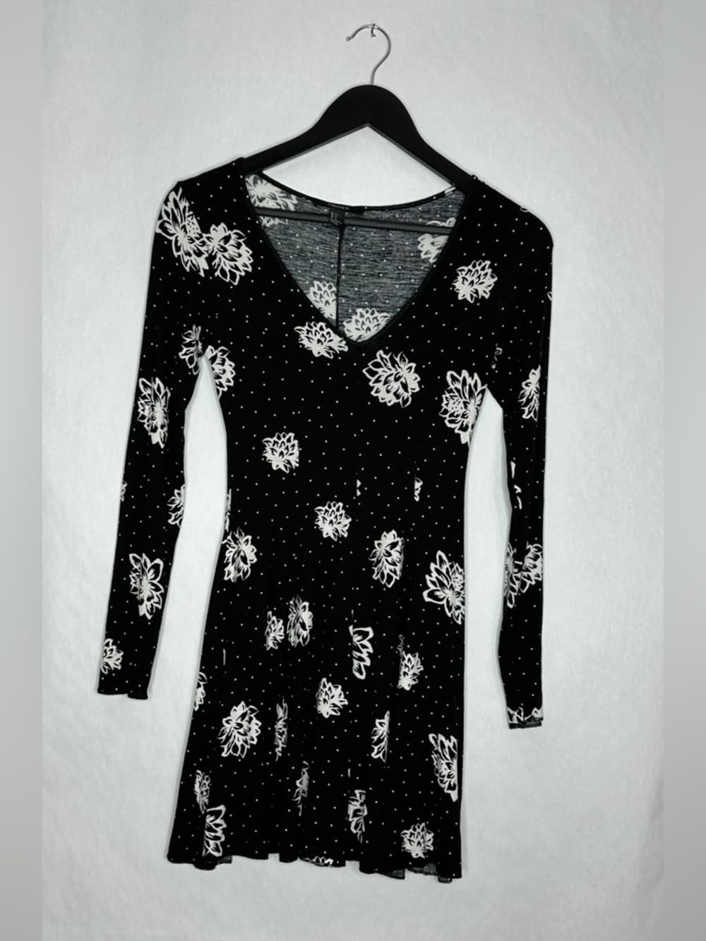 Forever 21 Black Floral Polka Dot Skater Dress Long Sleeve V Neck Small Coquette - Thumbnail 5