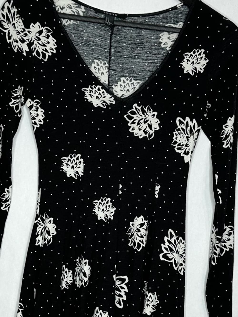 Forever 21 Black Floral Polka Dot Skater Dress Long Sleeve V Neck Small Coquette - Thumbnail 3