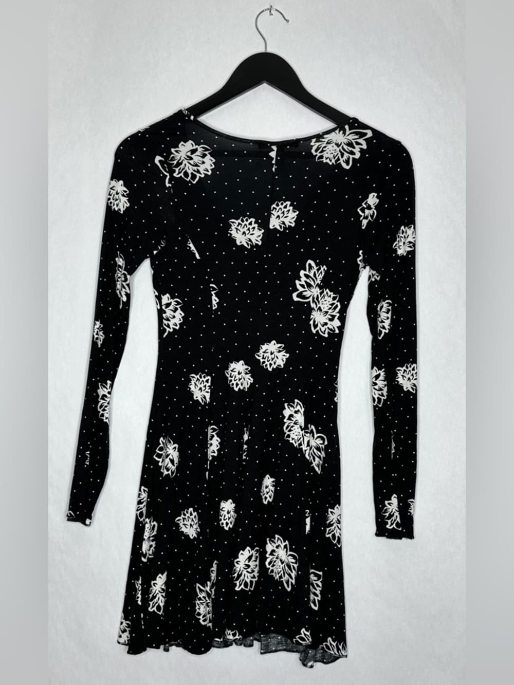 Forever 21 Black Floral Polka Dot Skater Dress Long Sleeve V Neck Small Coquette