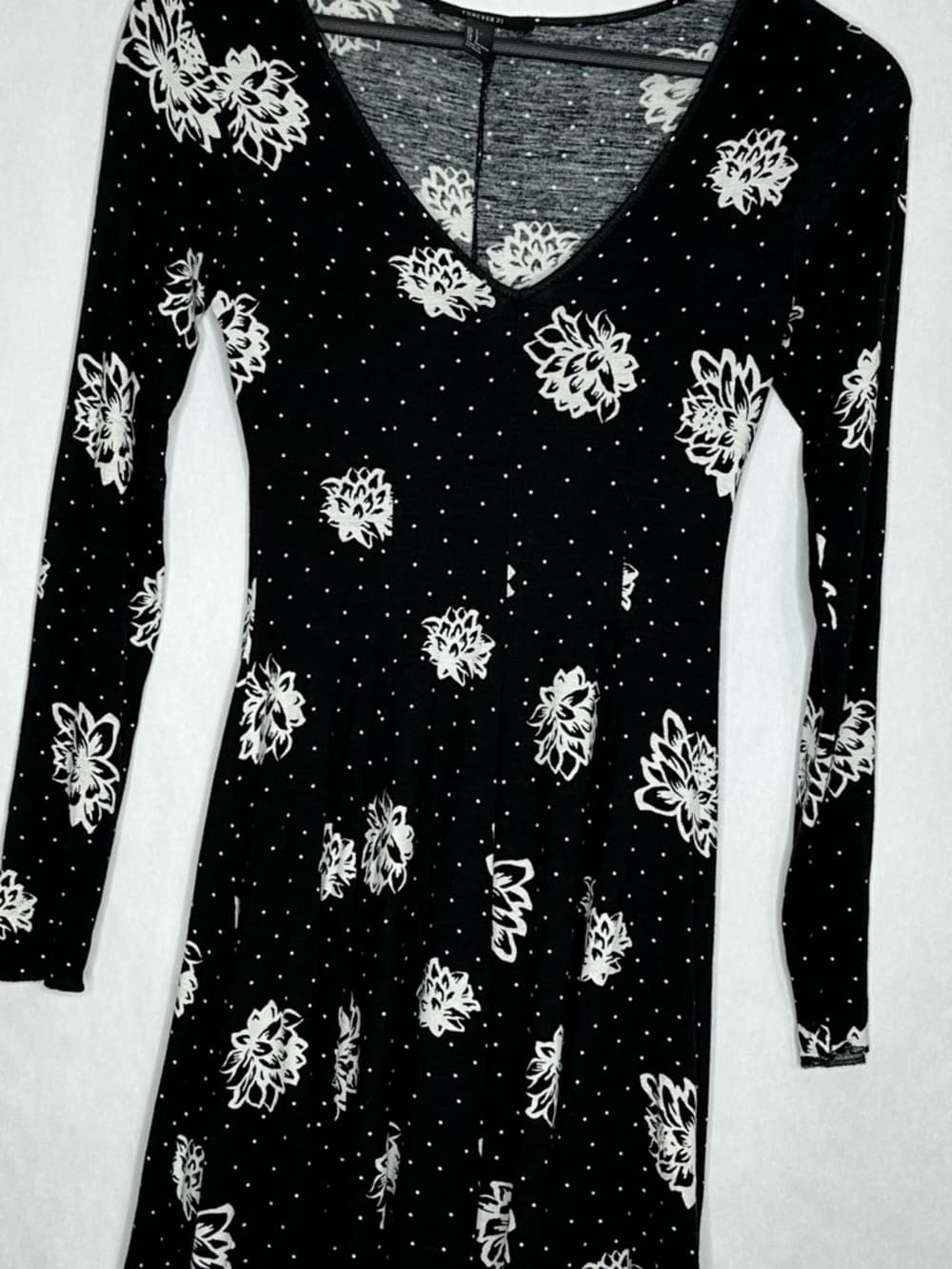 Forever 21 Black Floral Polka Dot Skater Dress Long Sleeve V Neck Small Coquette - Thumbnail 2
