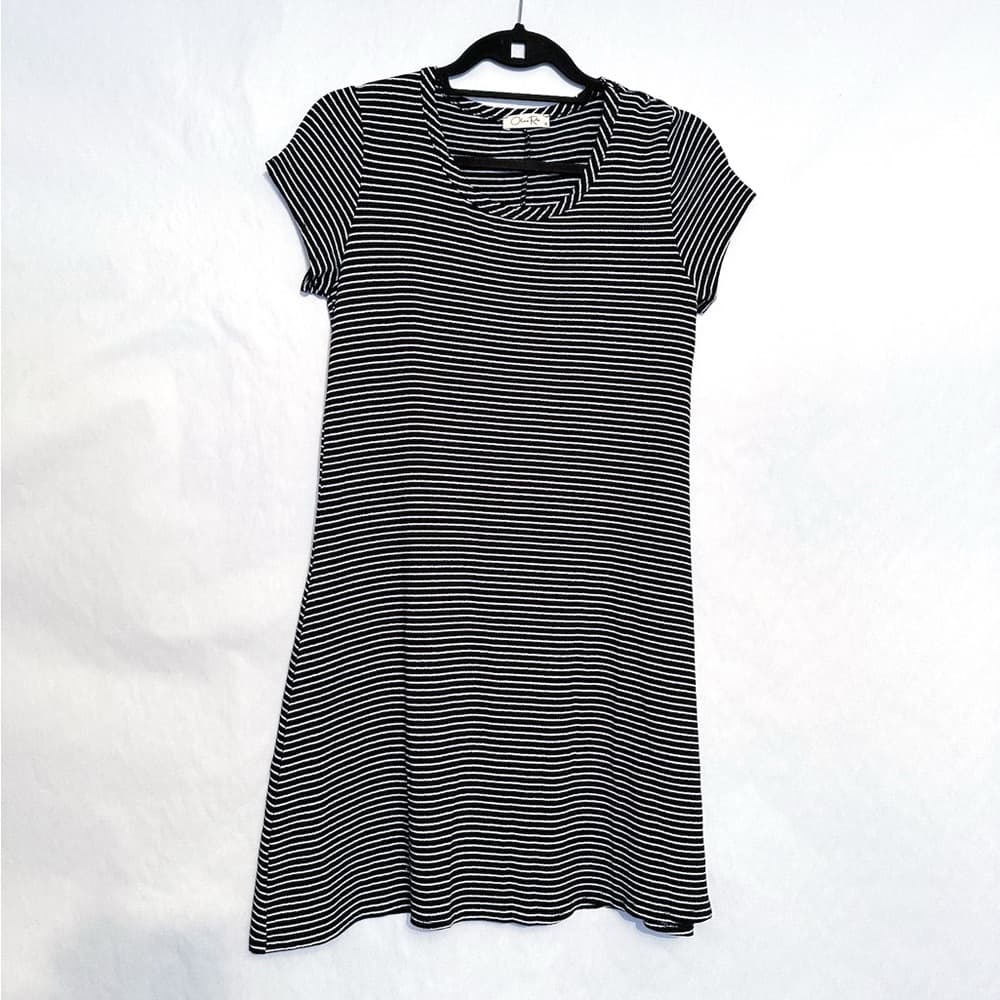 Olivia Rae Black and White Stripe Casual Minimalist T-Shirt Dress Size Medium - Thumbnail 5