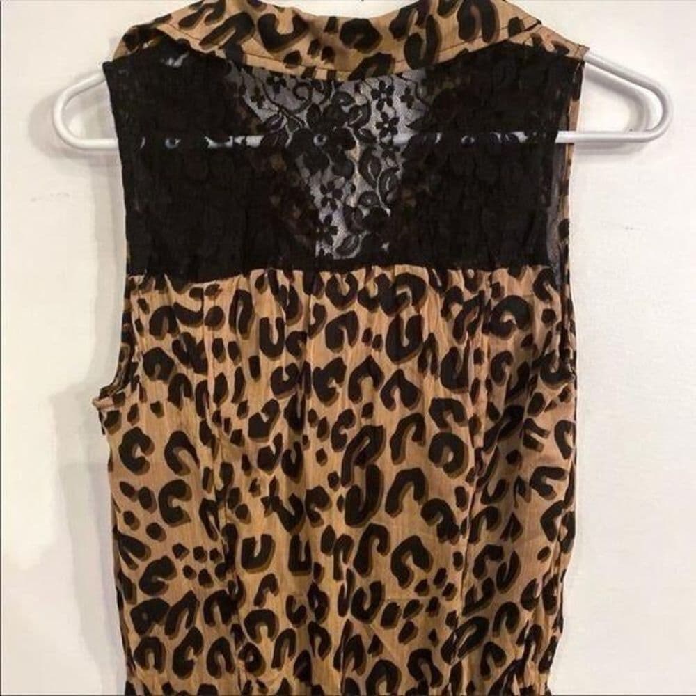 NWT Cecico Leopard Print Sleeveless Ruffle Dress Lace Back Panel Size Medium - Thumbnail 3