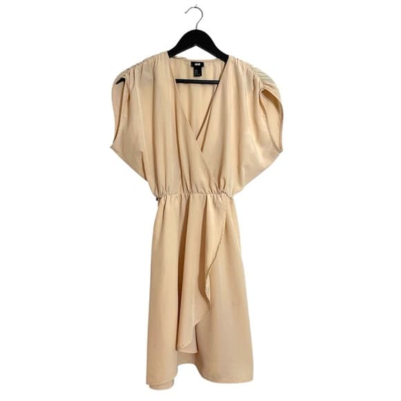 H&M Nude Beige Faux Wrap Dress V-Neck Fit & Flare Size 6 Neutral Minimalist - Thumbnail 7