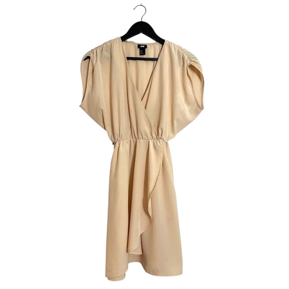 H&M Nude Beige Faux Wrap Dress V-Neck Fit & Flare Size 6 Neutral Minimalist - Thumbnail 6
