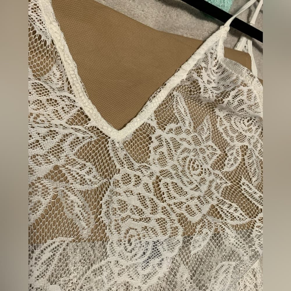 Forever 21 Floral Lace Slip See Through Dress Perfect for Layering Medium NEW