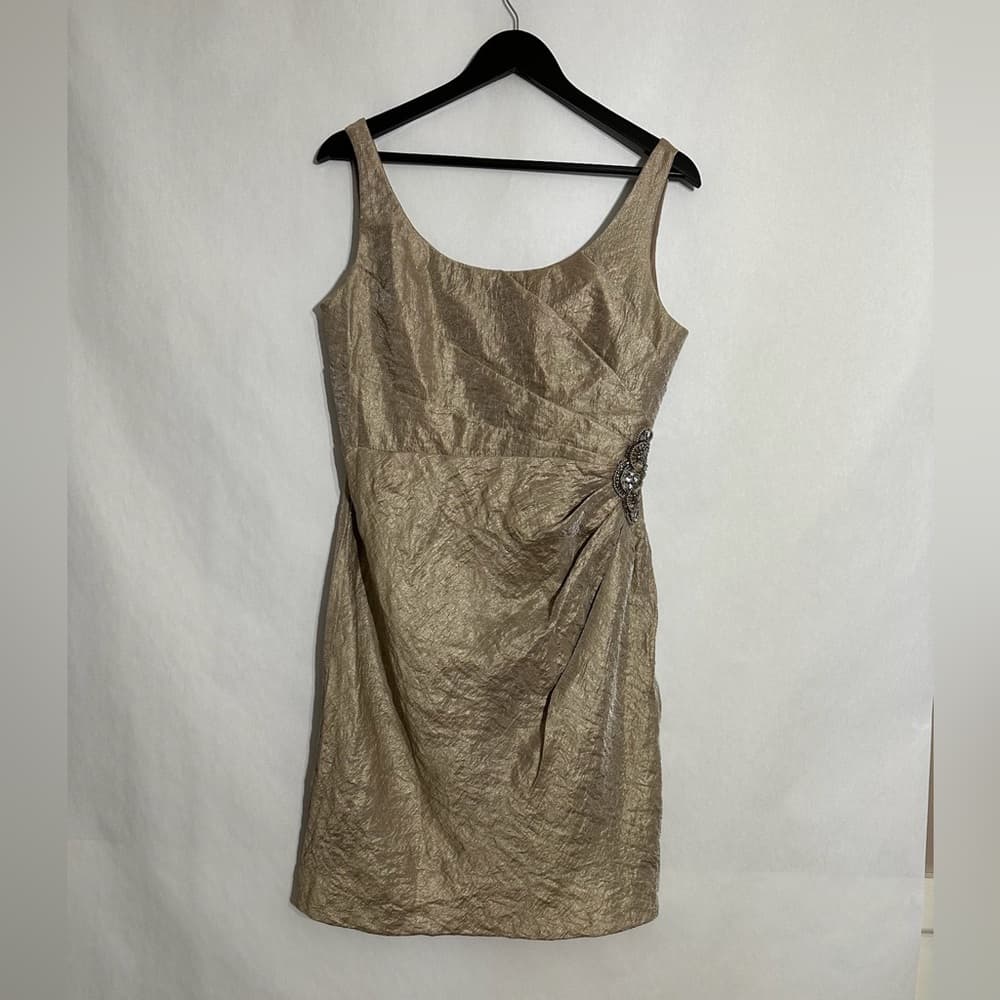 Jessica Howard Champagne Gold Sleeveless Cocktail Dress Bead Accent Y2K Size 10