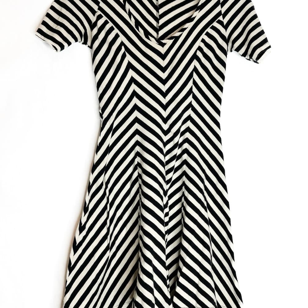 Monteau Los Angeles Stripe Chevron Short Sleeve Flare Mini Dress Size Medium - Thumbnail 9