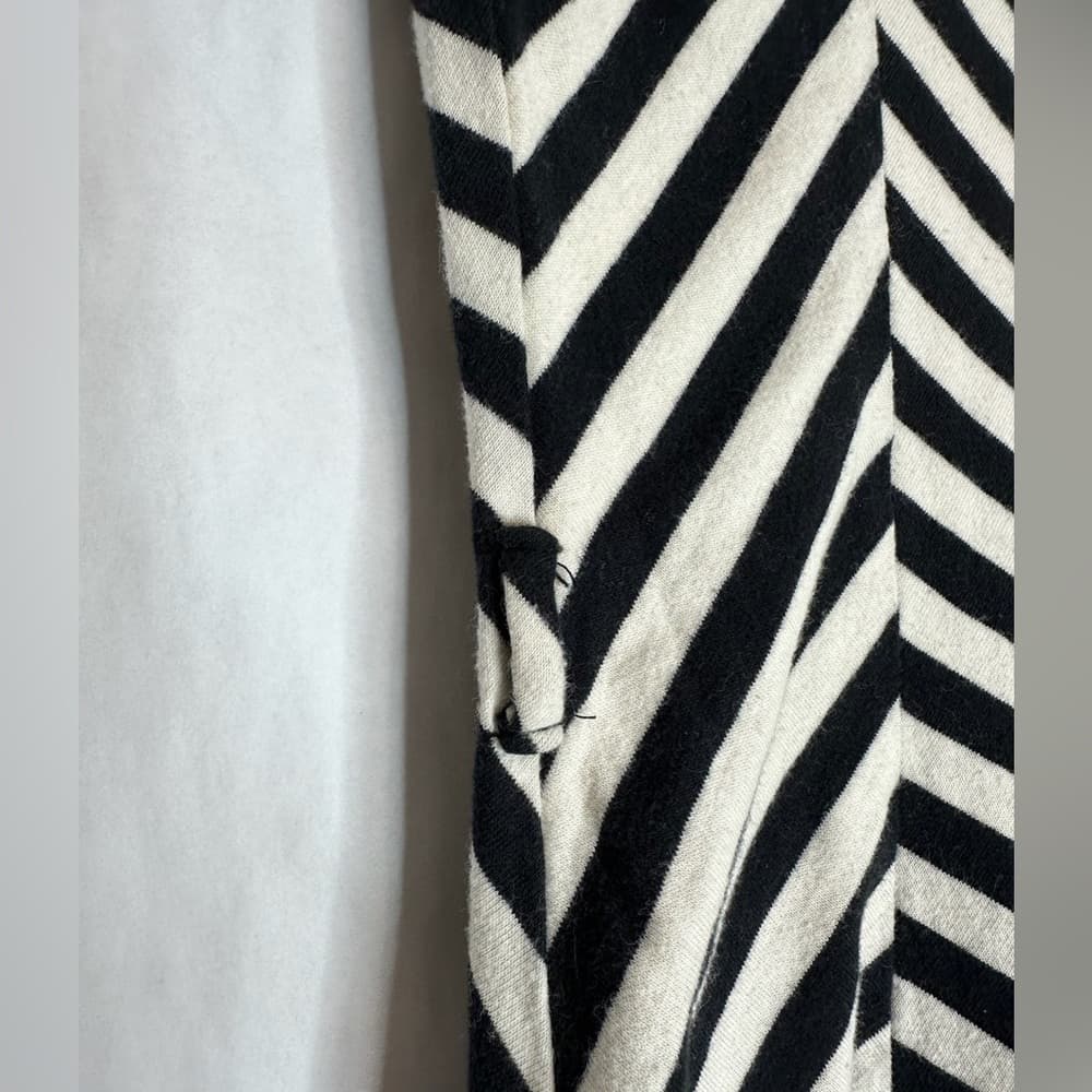 Monteau Los Angeles Stripe Chevron Short Sleeve Flare Mini Dress Size Medium - Thumbnail 3