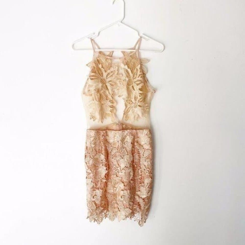 Strategic Illusion Dress Cream Lace Appliqué Sexy Club Party Night Out Mini Med