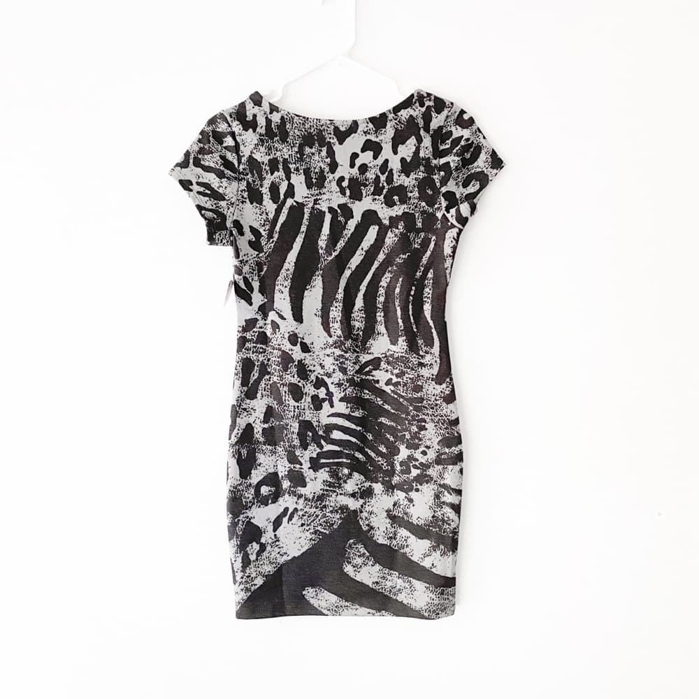 NWT Forever 21 Gray Animal Print Bodycon Mini Dress Short Sleeve Medium Neutral - Thumbnail 5