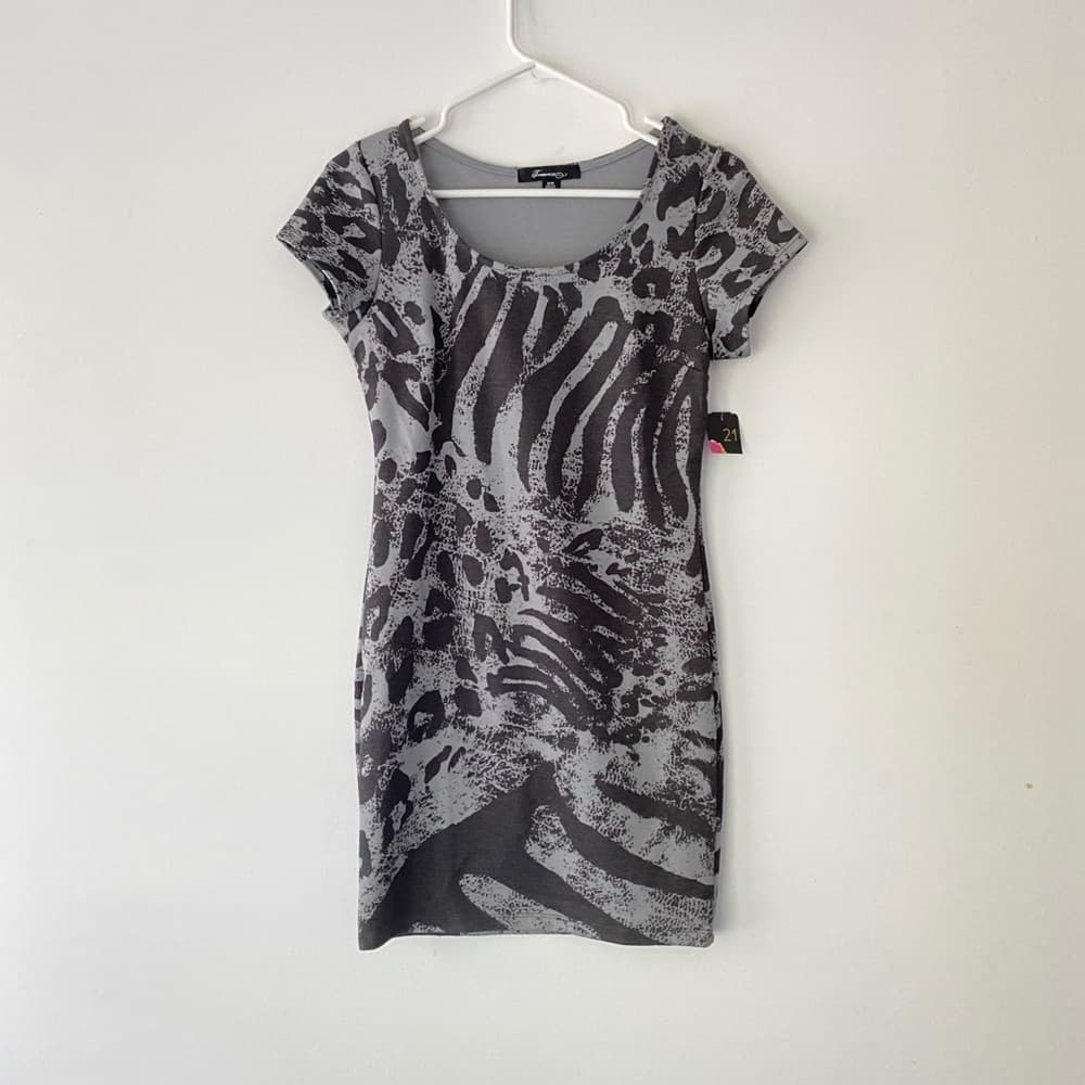 NWT Forever 21 Gray Animal Print Bodycon Mini Dress Short Sleeve Medium Neutral - Thumbnail 2