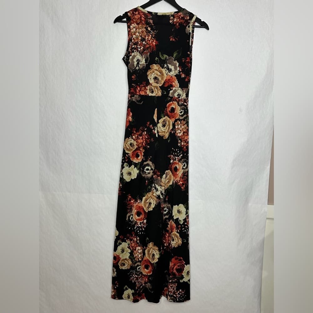 Beware Black Dark Floral Sleeveless Maxi Dress Size Medium Crisscross Front - Thumbnail 3