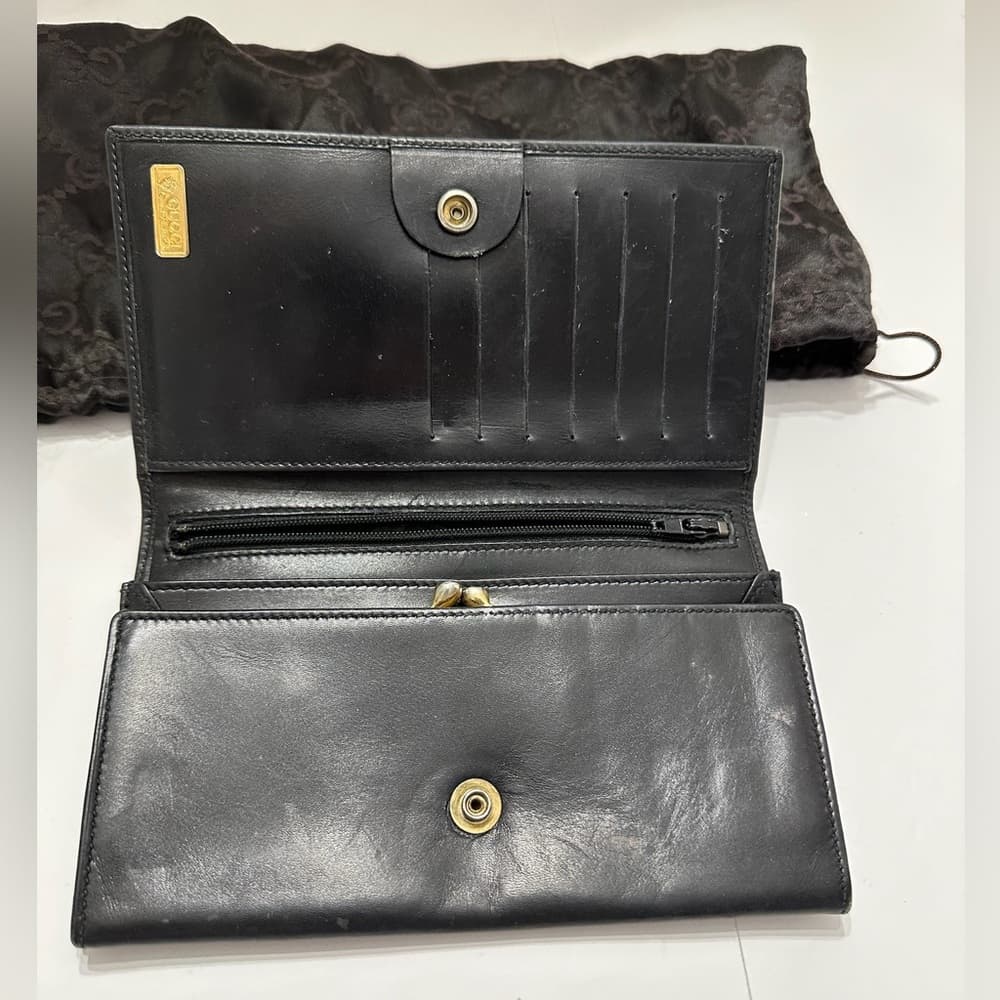 Gucci Black Leather Bifold Wallet Vintage with Gold CC Closure Authentic Luxury - Thumbnail 2