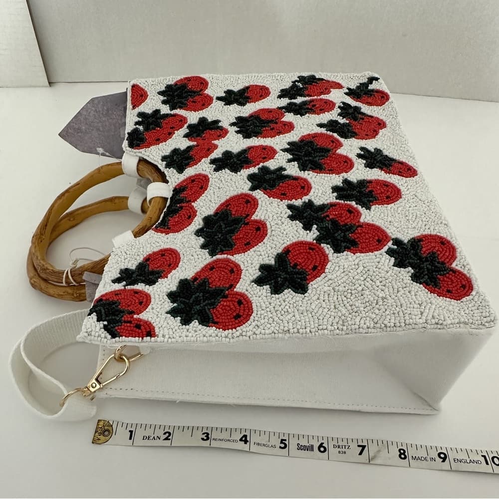 NWT Sol + Mer Strawberry Beaded Viral Purse Handbag Bamboo Handles White Strap - Thumbnail 5