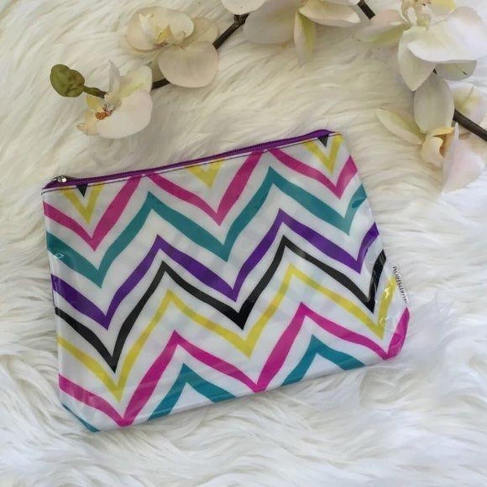 NWOT Zig Zag Pattern Multi Color Plastic Pouch Cosmetics Pencil Travel Case