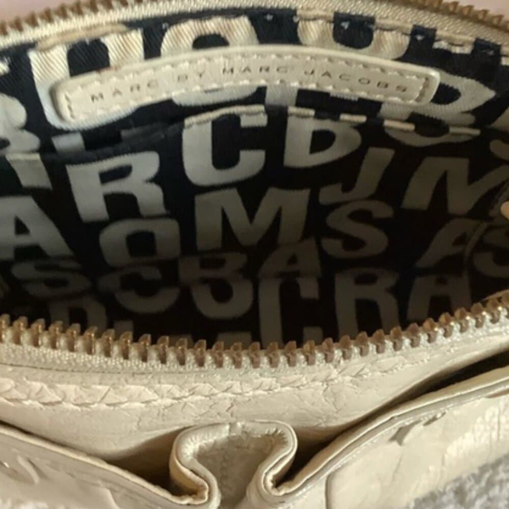 Marc By Marc Jacobs Cream Totally Turnlock Percy Crossbody Bag | Gold Hardware - Thumbnail 9