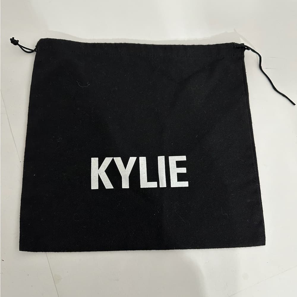 Kylie Cosmetics Black Drawstring Dust Bag Only - Thumbnail 2