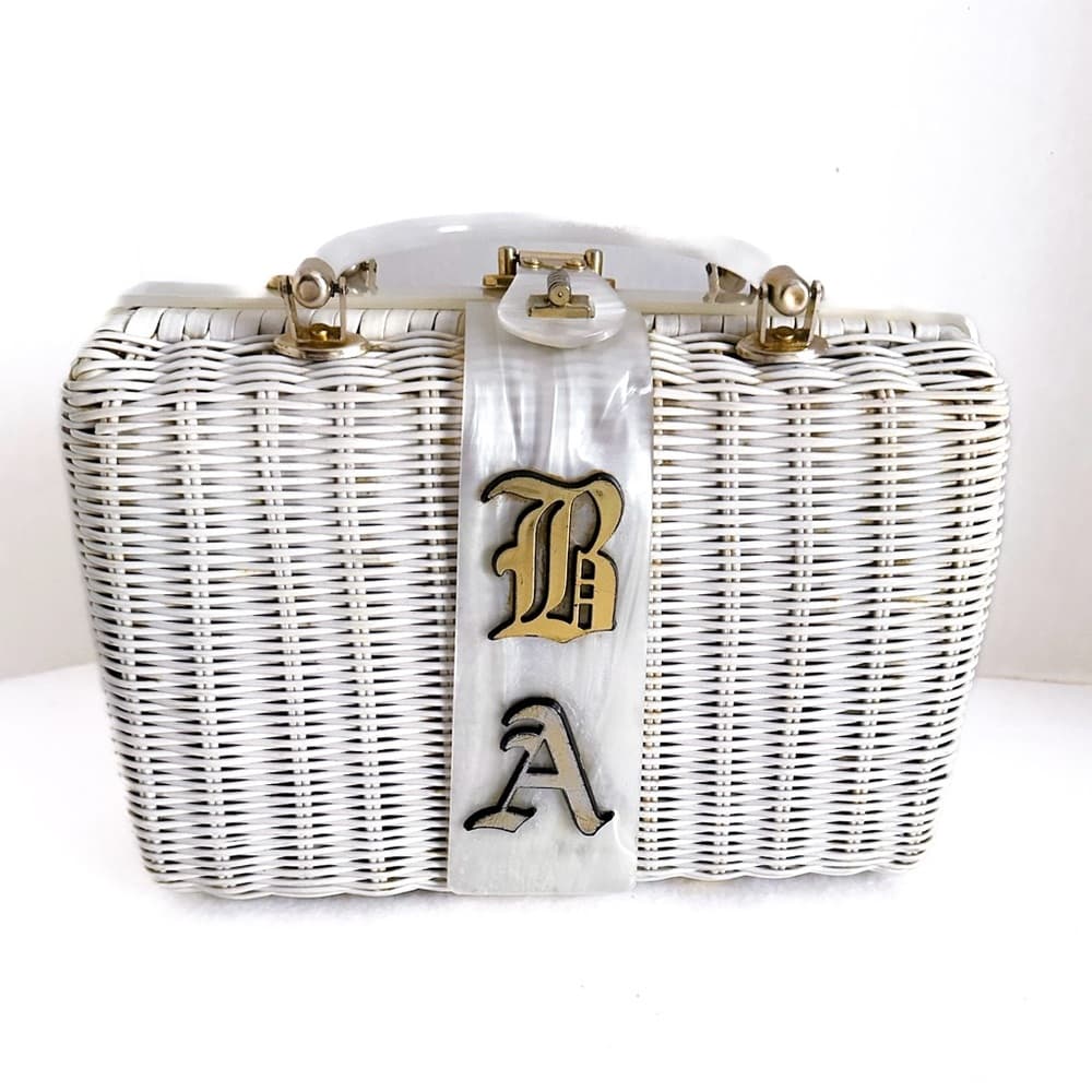 Charming by Atlas Hollywood White Wicker Box Purse Vintage Pearlized Monogram - Thumbnail 8