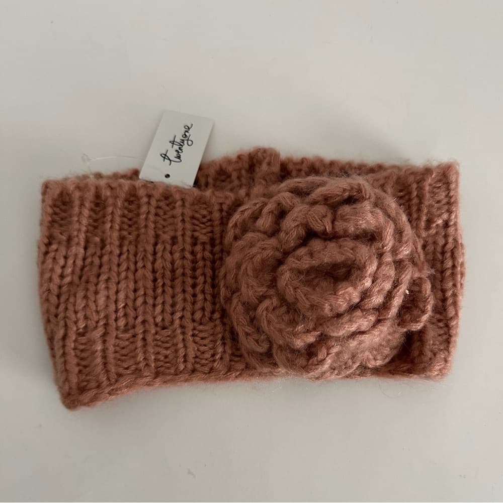 Forever 21 Dusty Rose Knit Flower Headband Ear Warmer Y2K One Size Cottagecore