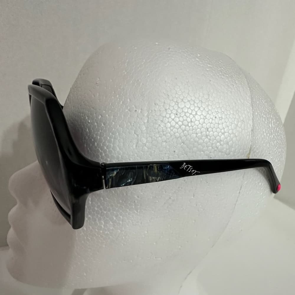 Betsey Johnson Oversized Black Sunglasses with Gradient Lenses Vintage Y2K - Thumbnail 7