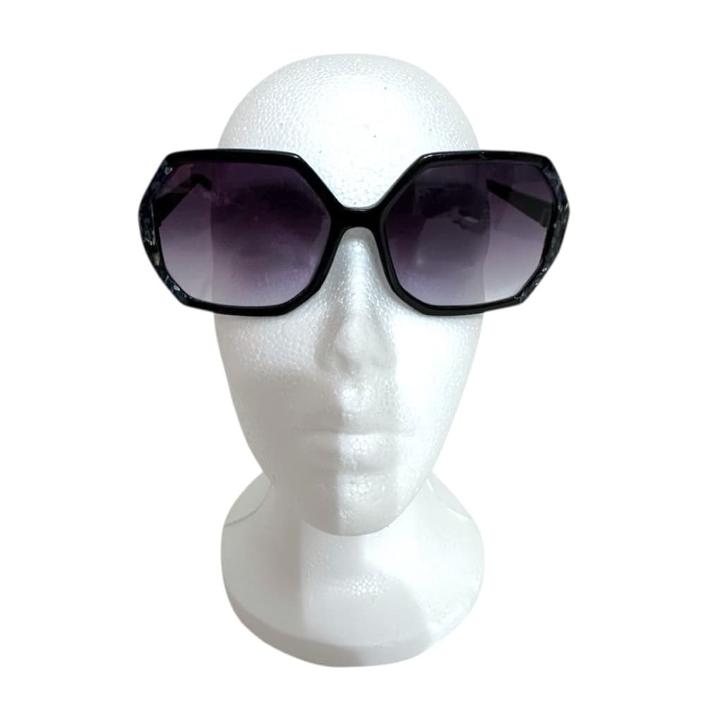 Betsey Johnson Oversized Black Sunglasses with Gradient Lenses Vintage Y2K - Thumbnail 13