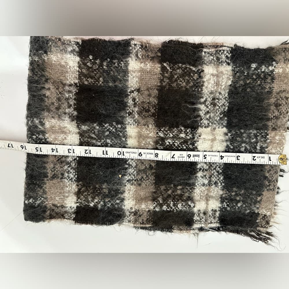 Guillaume de Mons Paris Black Brown Cream Plaid Bouclé Scarf Neutral Luxury - Thumbnail 3