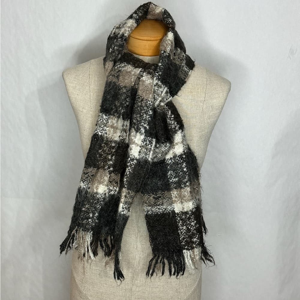 Guillaume de Mons Paris Black Brown Cream Plaid Bouclé Scarf Neutral Luxury