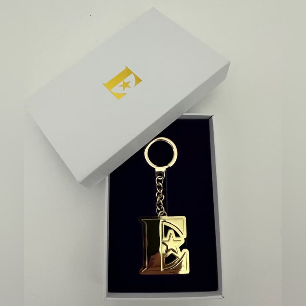 NIB Elton John Gold Tone Logo Keychain Luxury Gift Boxed Collectible Memorabilia