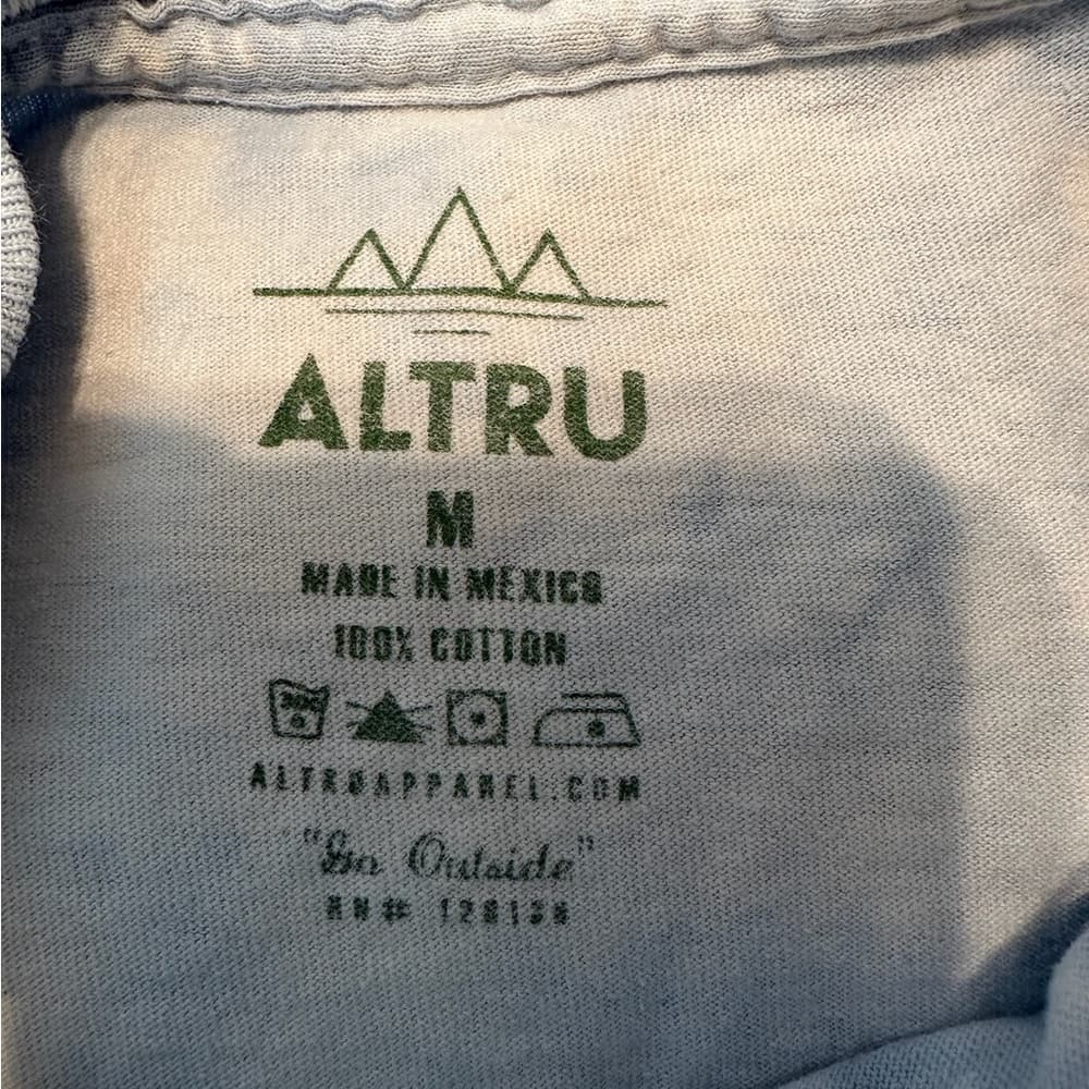 Altru Apparel Girl with Pearl Earring Modern Art Tie Dye T-Shirt Tee Size Medium - Thumbnail 4