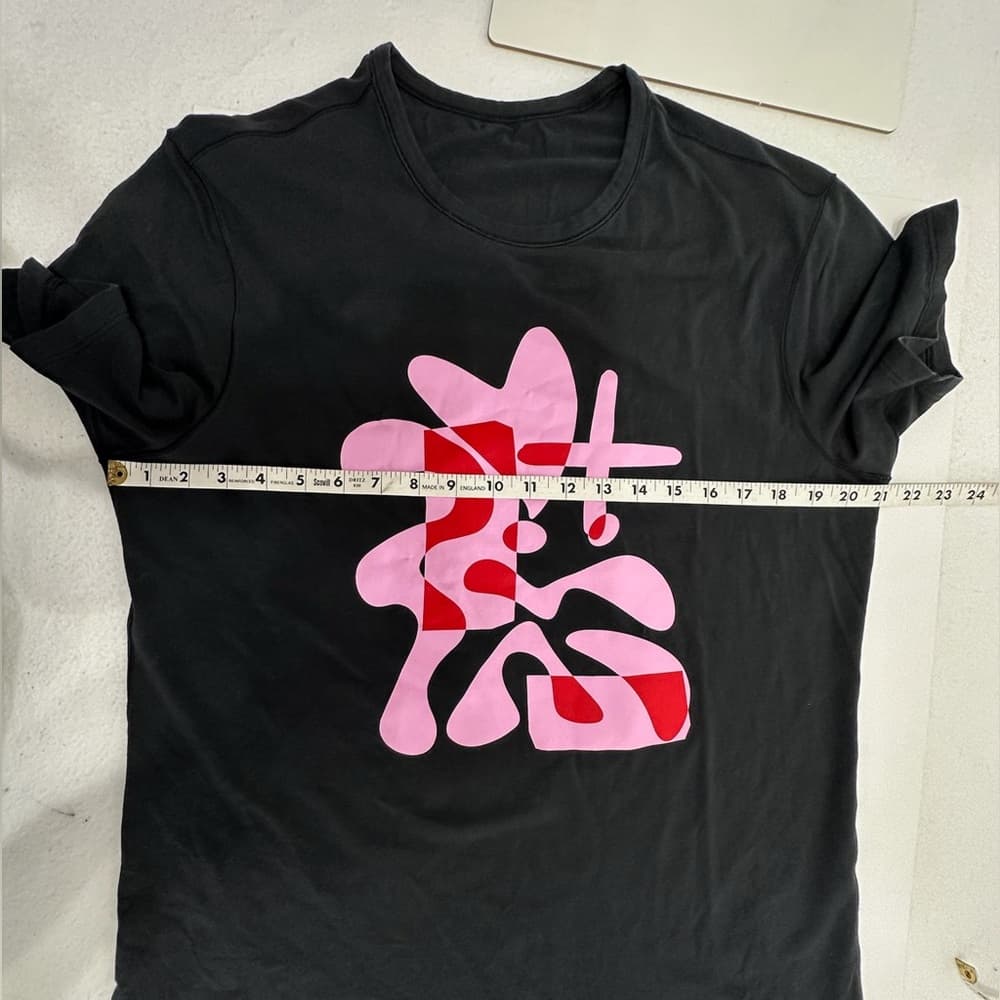 Lululemon 5 Year Basic T-Shirt *Pride Limited Edition Graphic Black RARE Large - Thumbnail 15
