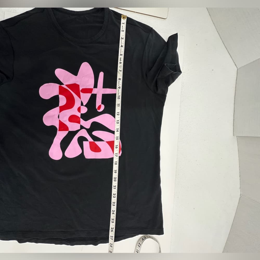Lululemon 5 Year Basic T-Shirt *Pride Limited Edition Graphic Black RARE Large - Thumbnail 14