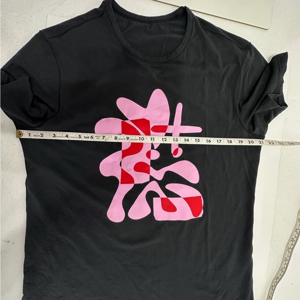 Lululemon 5 Year Basic T-Shirt *Pride Limited Edition Graphic Black RARE Large - Thumbnail 13