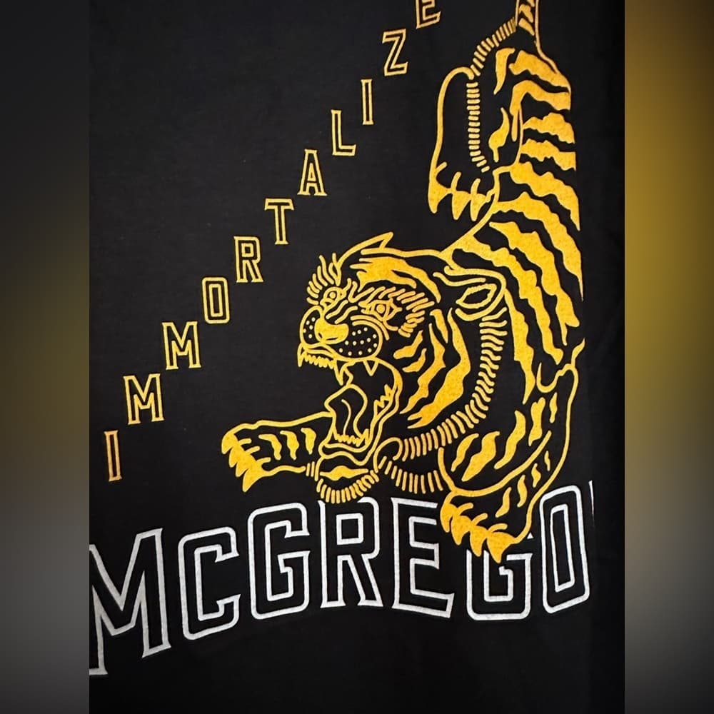 Conor McGregor Immortalized Tiger Reebok x UFC 2017 Money Fight T-Shirt (XL)