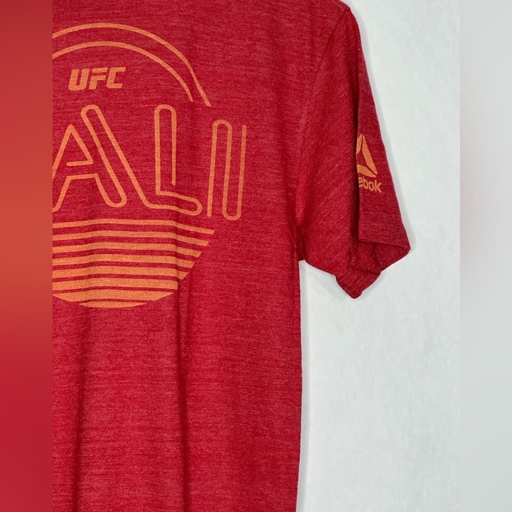 NWT Reebox UFC 214 Official Weigh-In Shirt Cali Red Sunset Logo Size Small - Thumbnail 2