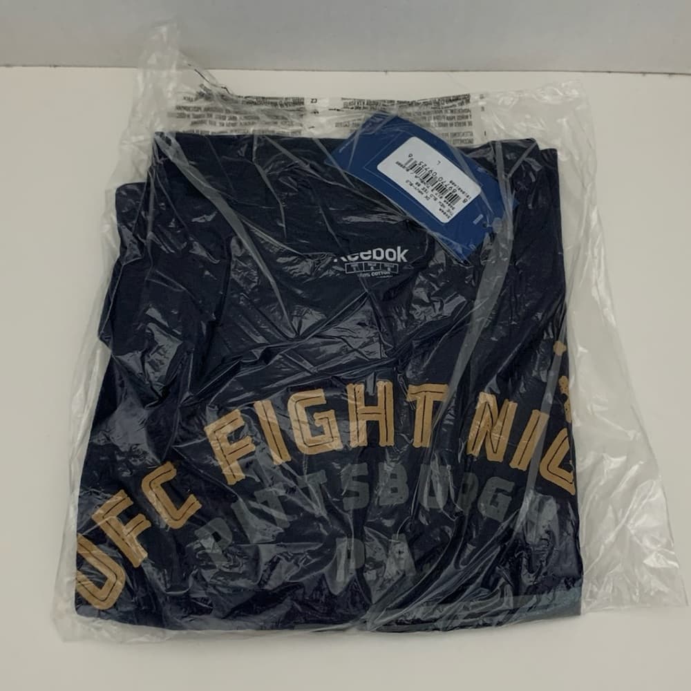 NWT Reebok UFC Fight Night Tee Pittsburgh PA Steel City USA Large Steel Anvil - Thumbnail 8