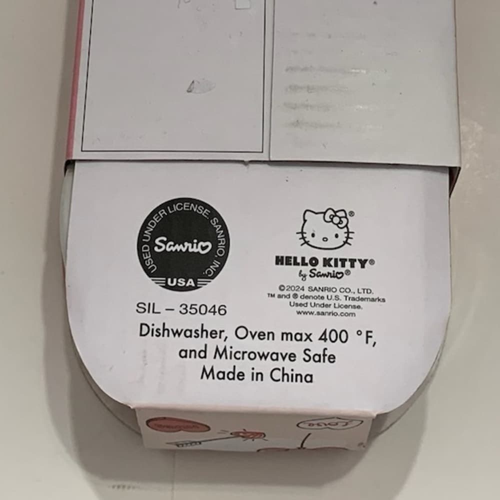 Hello Kitty Set of 2 Valentine’s Day Ramekins decorated w/ Candy Hearts Sprinkle - Thumbnail 5