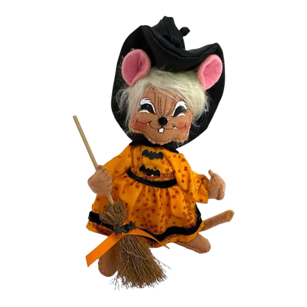 Annalee Halloween Witch Mouse with Broom Felt Figurine 2011 Collectible Decor - Thumbnail 4