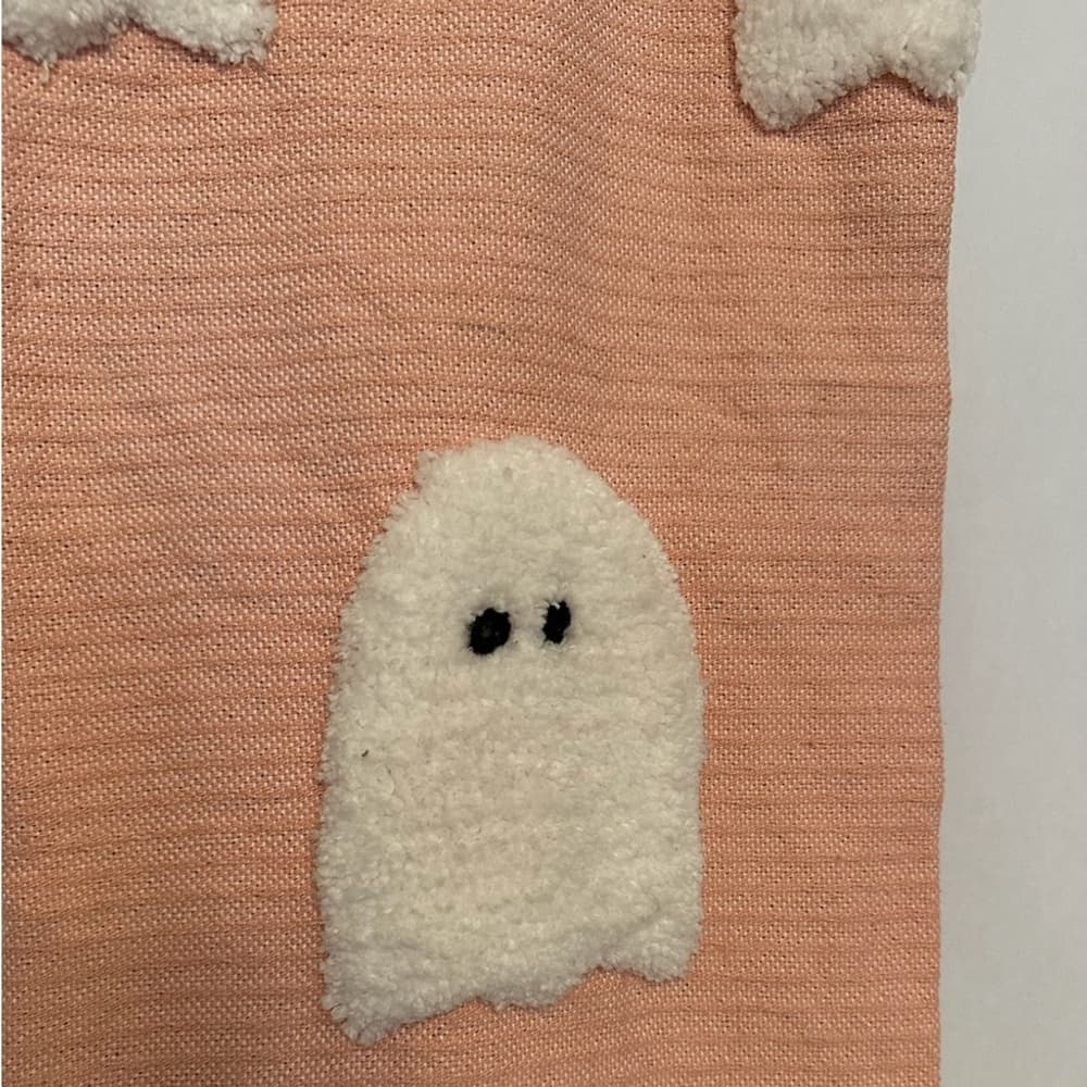 NWT Rachel Zoe Halloween Throw Blanket Tufted Ghosts with Tassel Cottagecore - Thumbnail 3