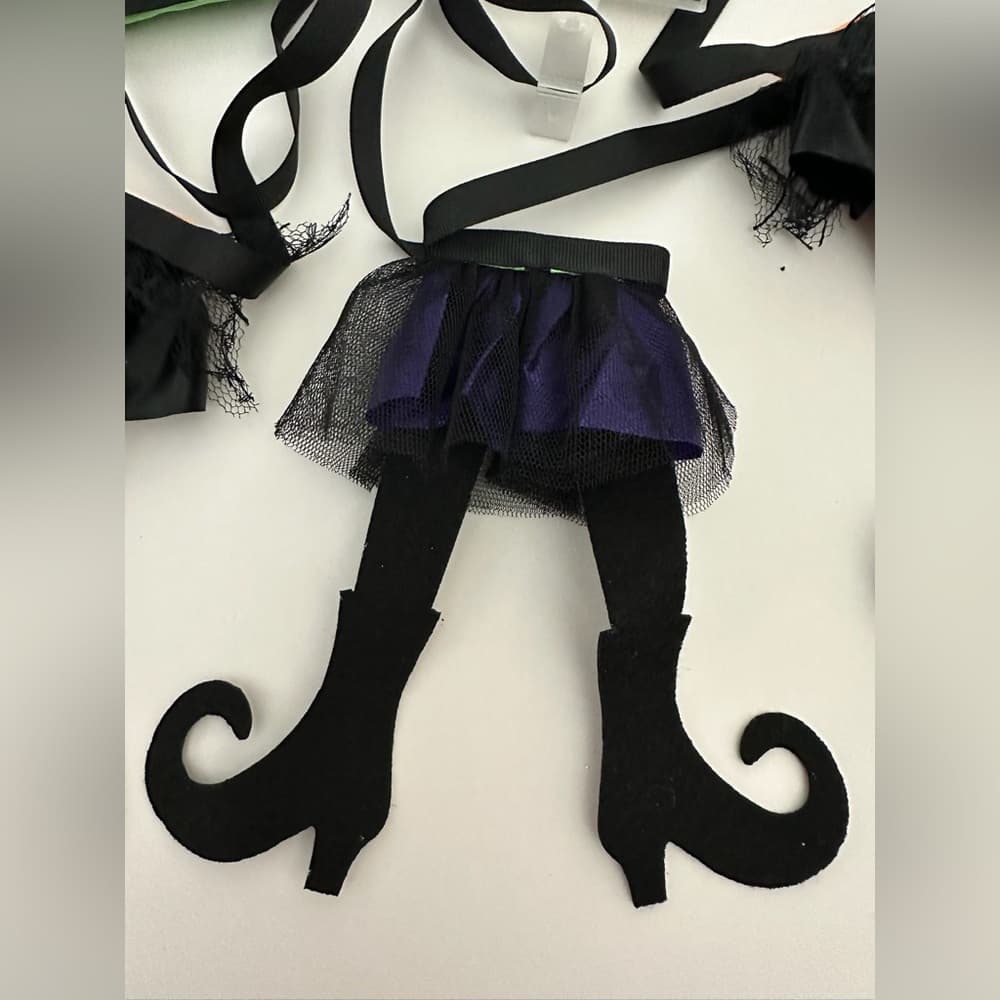 NWT Ashland Halloween Witch Legs Garland 6ft Decorative Accent Home Decor Fall - Thumbnail 5