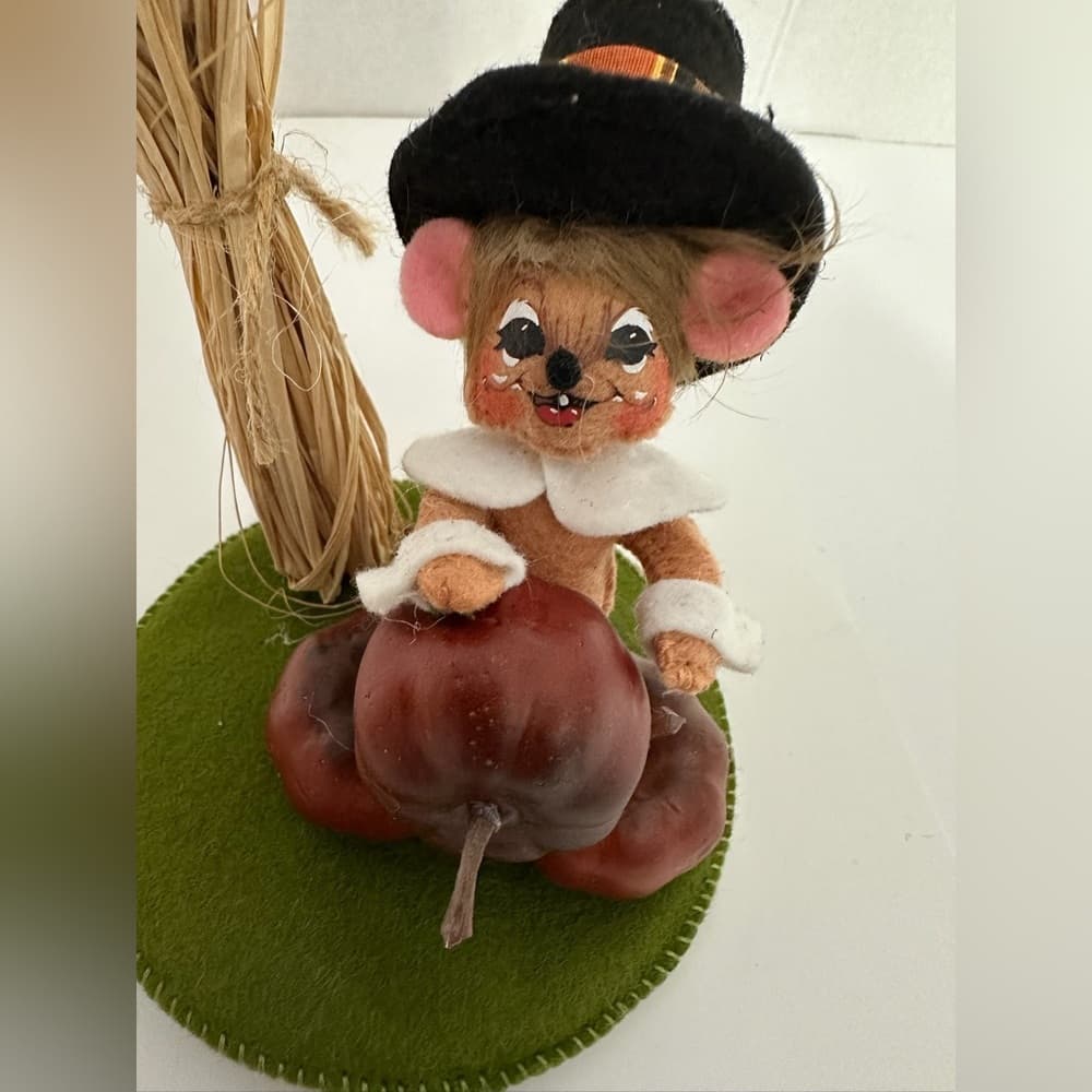 Annalee Pilgrim Mice Set of 2 Corn Stalks Pumpkins Thanksgiving Harvest Decor - Thumbnail 3