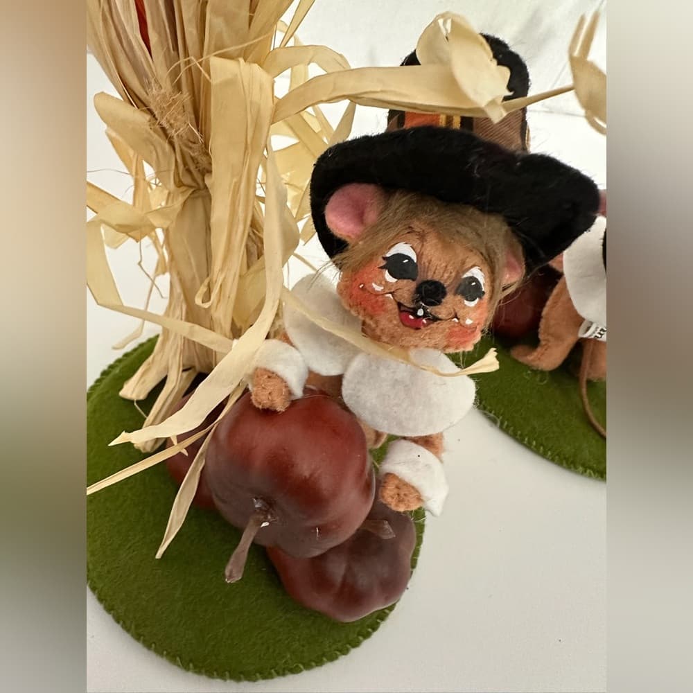 Annalee Pilgrim Mice Set of 2 Corn Stalks Pumpkins Thanksgiving Harvest Decor - Thumbnail 6