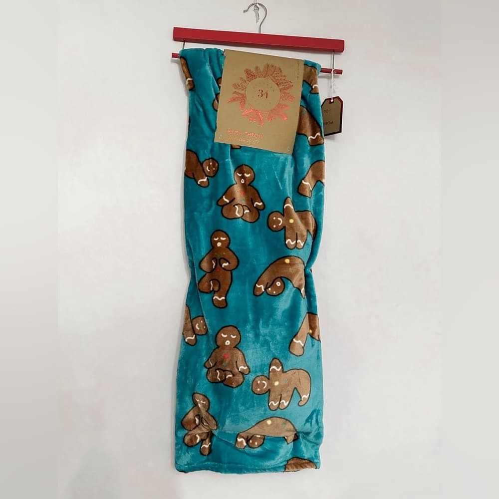 NWT 34 Artisan Gingerbread Man Yoga Plush Throw Blanket Holiday Gift Idea Cozy - Thumbnail 2
