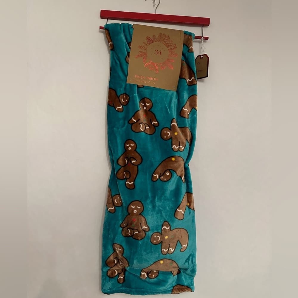 NWT 34 Artisan Gingerbread Man Yoga Plush Throw Blanket Holiday Gift Idea Cozy - Thumbnail 4