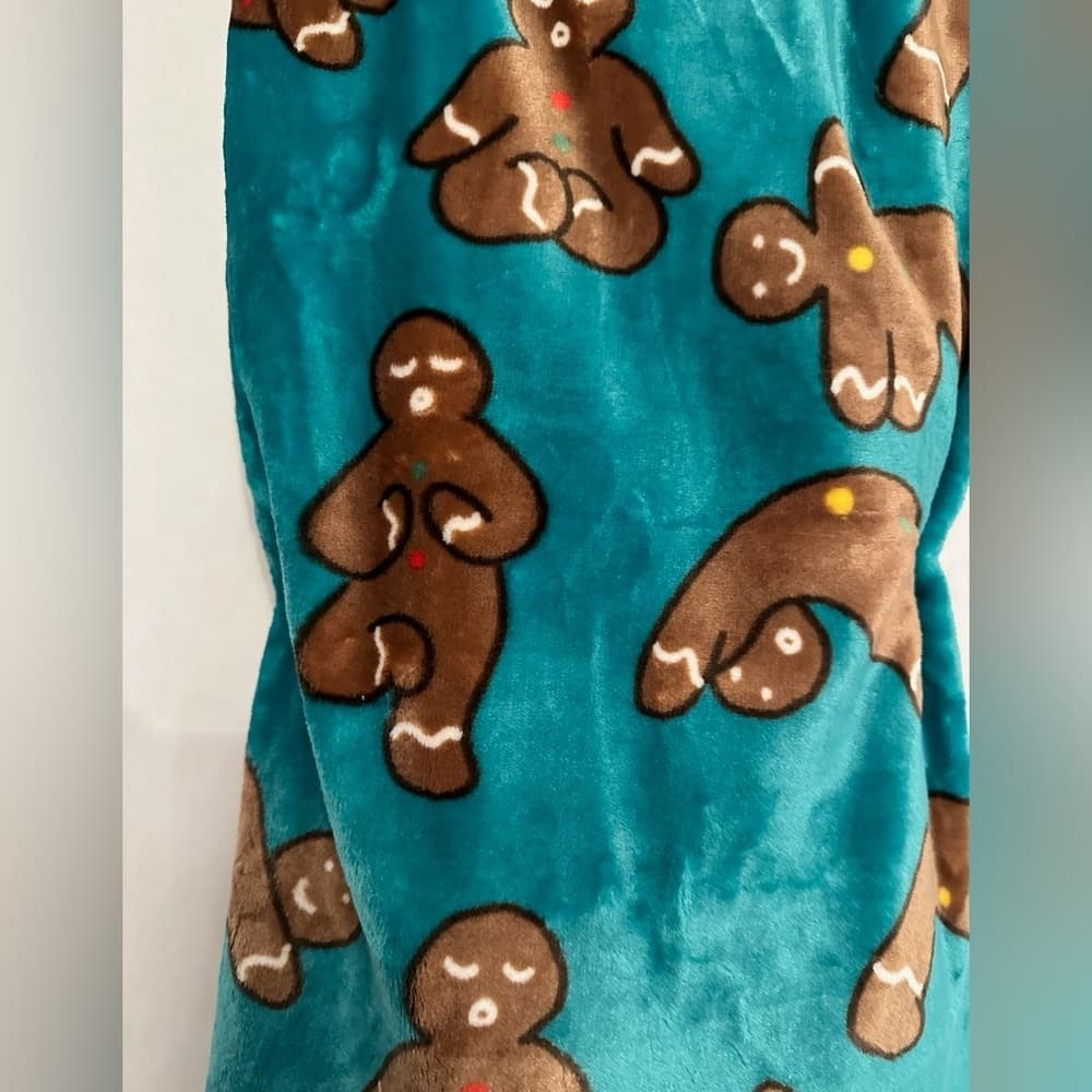 NWT 34 Artisan Gingerbread Man Yoga Plush Throw Blanket Holiday Gift Idea Cozy - Thumbnail 6
